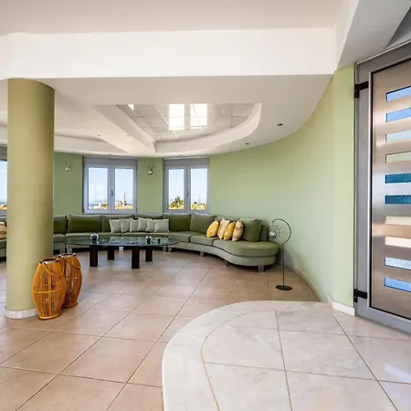 Villa Zafira - Seaview Manor With Heated Pool