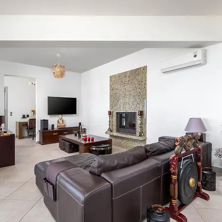 Zafira - Seaview Manor With Heated Pool Вилла